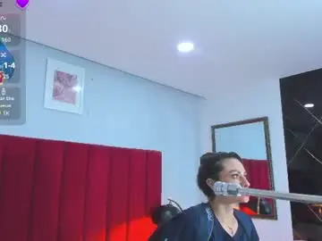Chaturbate Free Live Porn of eby_muriel