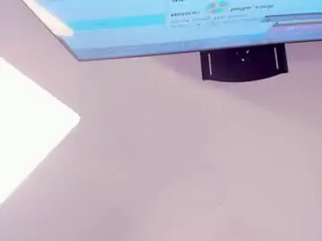 Chaturbate Live Sex Cam of bella_rochee