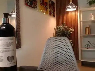 Chaturbate Live Sex Cam of dalila_sky