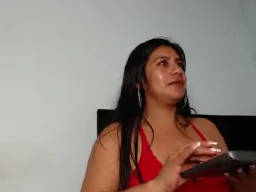 Chaturbate Sex Cam of milf_anay_