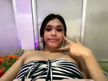 Chaturbate Live Sex Cam of anok_yaii