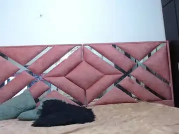 Chaturbate Live Sex Cam of moan_sex1