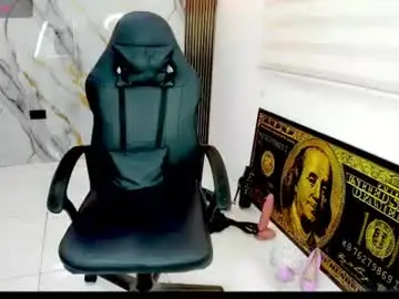 Chaturbate Adult Video Chat of queen_findom1