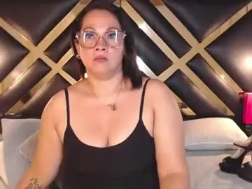 Chaturbate Sex Chat of samira_lennox