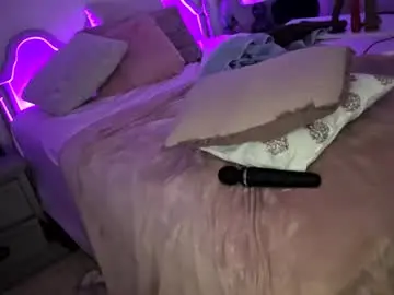 Chaturbate Live Porn of yogimilflover