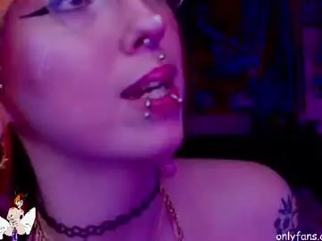 Chaturbate Free Porn Cam of r2dho3