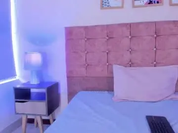 Chaturbate Free Porn Cam of lilith_sabrina_20