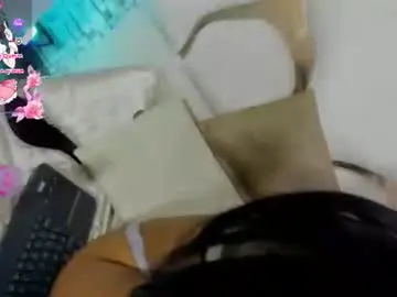 Chaturbate Free Porn Cam of yenn_tay