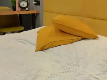 Chaturbate Watch Live Sex Cams of miymiy1