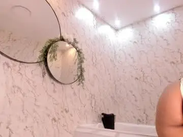 Chaturbate Live Sex Cam of adria_ross