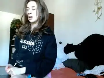 Chaturbate Free Porn Cam of bombshellbaeby