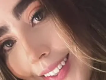 Chaturbate Live Sex of emi_royse
