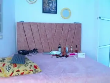 Chaturbate Live Sex Cam of issa__love