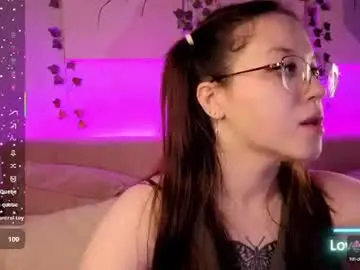 Chaturbate Adult Video Chat of kira_be11