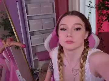 Chaturbate Live Sex Cam of lisa_rabbit