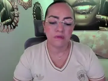Chaturbate Best live sex cam show of marianalopez81