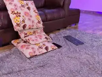 Chaturbate Watch Live Sex Cams of lara_giraldo