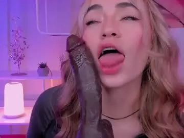 Chaturbate Live Sex Cam of alejamillan1
