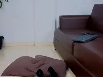 Chaturbate Live Sex Cam of marianaluquez