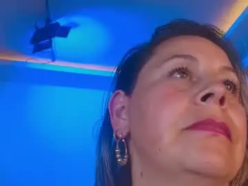 Chaturbate Live Sex Cam of cinthya_roberts