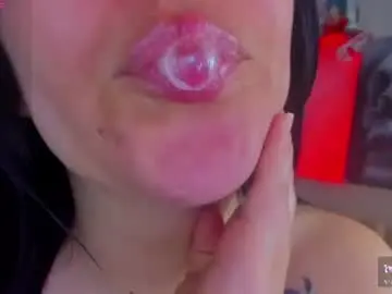 Chaturbate Live Sex Cam of ailynred_