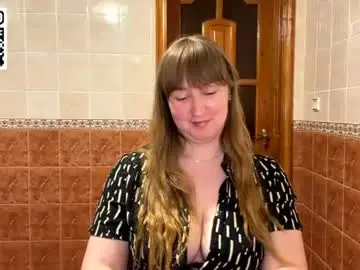 Chaturbate Live Sex Cam of maroonmoon_
