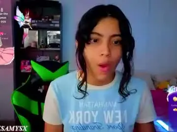 Chaturbate Live Porn of helia_n_amy