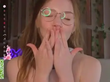 Chaturbate Sex Cam of lyra_thenymph