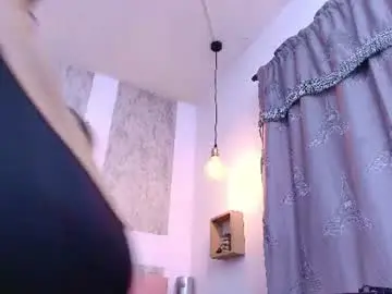 Chaturbate Live Porn of zhamira_21