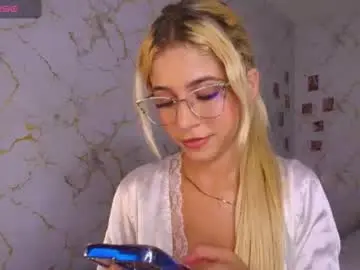 Chaturbate Free Live Porn of cinniaa_