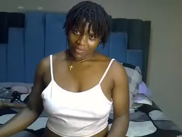 Chaturbate Live Sex Cam of melanin_moon