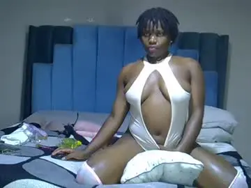 Chaturbate Live Sex Cam of melanin_moon