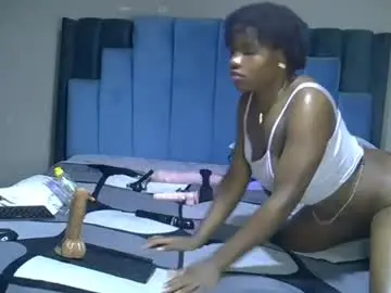 Chaturbate Watch Live Sex Cams of melanin_moon