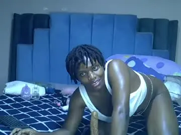 Chaturbate Live Sex Cam of melanin_moon