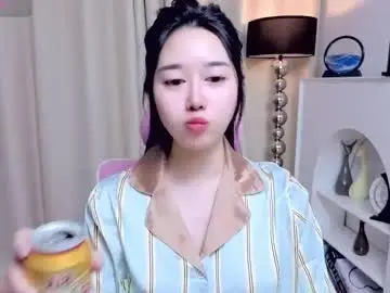 Chaturbate Live Sex Cam of miu99999