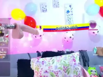 Chaturbate Live Sex Cam of alicia_leclair