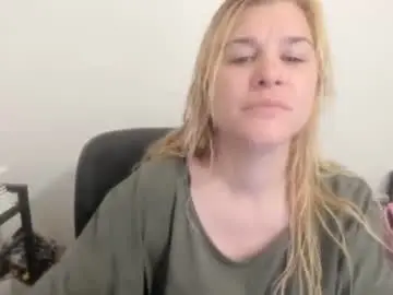 Chaturbate Free Live Porn of artsyandcraftsy_