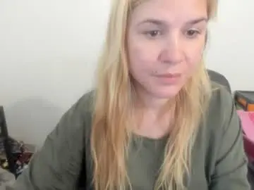 Chaturbate Best Webcam of artsyandcraftsy_