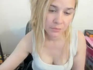 Chaturbate Private Sex Chat of artsyandcraftsy_