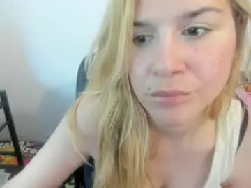 Chaturbate Live Porn of artsyandcraftsy_