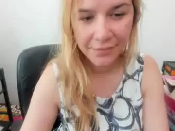 Chaturbate Free Live Porn of artsyandcraftsy_