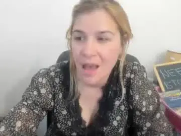 Chaturbate Live Porn of artsyandcraftsy_