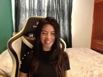Chaturbate Sex Cam of alice_middle01