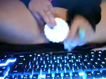 Chaturbate Adult Video Chat of thepeachprincess