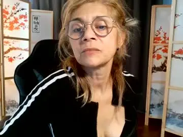 Chaturbate Live Sex Cam of francelune