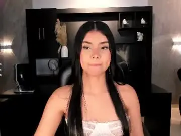 Chaturbate Best live sex cam show of mialaurence_