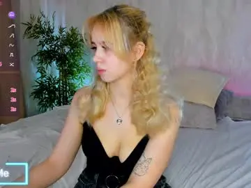 Chaturbate Live Sex Cam of alli_aster