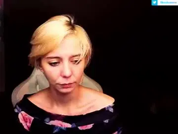 Chaturbate Live Porn of blond_ice_ann