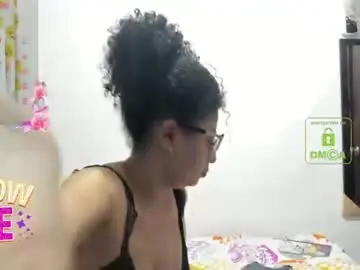 Chaturbate Live Sex Cam of bonnie_lam_