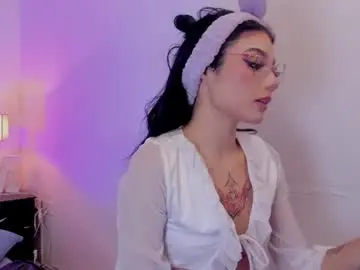 Chaturbate Live Sex Cam of emmabridgerton
